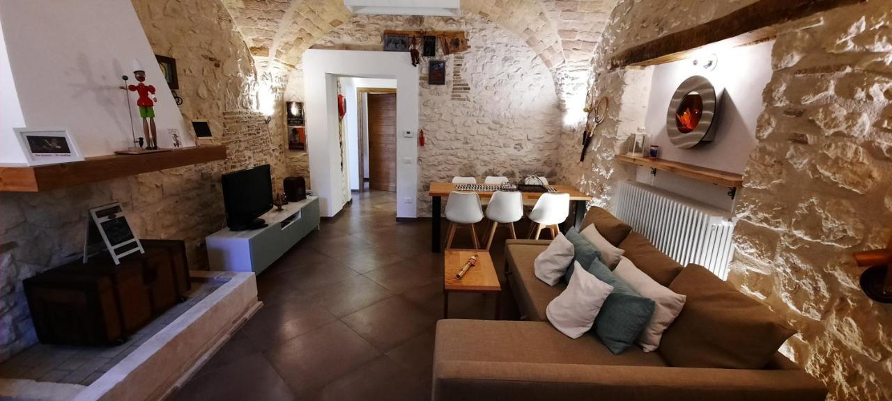 Picchio&Pinocchio Guest House Сульмона Экстерьер фото