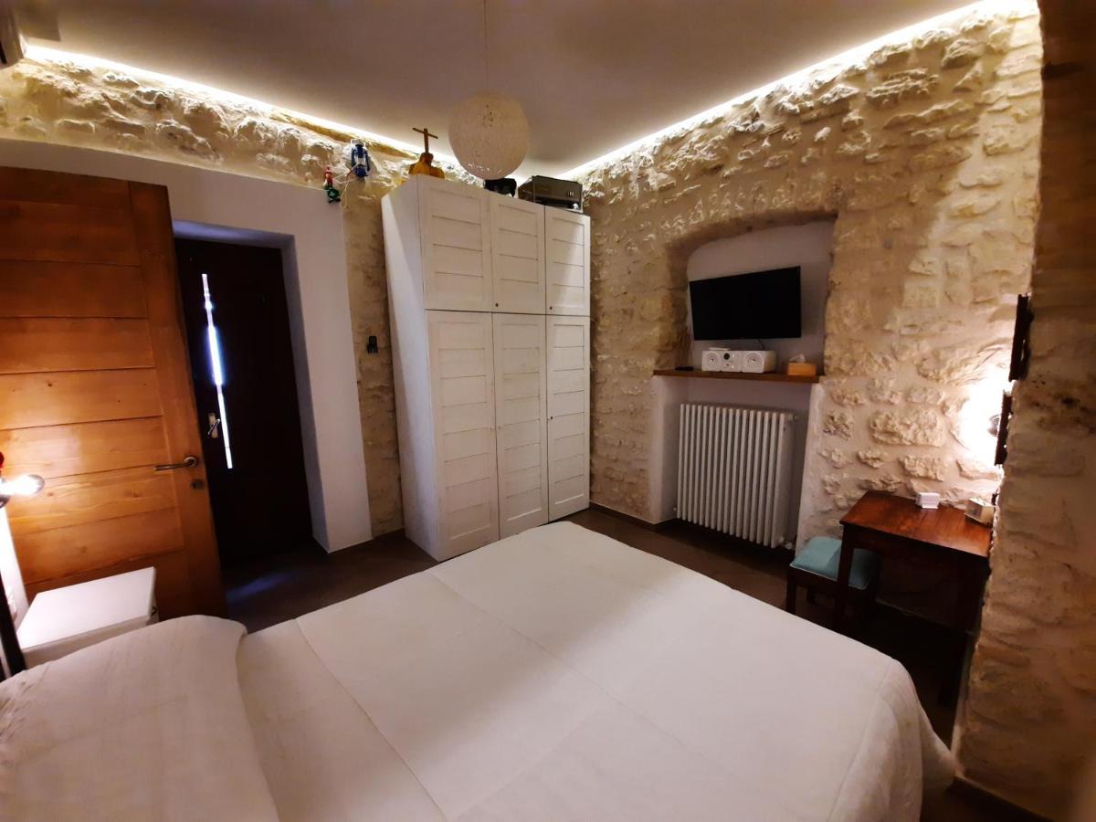 Picchio&Pinocchio Guest House Сульмона Экстерьер фото